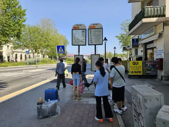 Jak dojechać z lotniska Forli do Rimini - szybkie i tanie opcje transportu